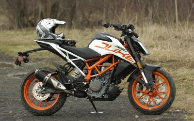 KTM Duke 390 Review